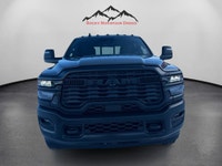 THIS HARD TO FIND RAM 3500 CREW CAB DUALLY COMES WITH A 6.7L CUMMINS DIESEL, 8 SPEED POWER GLIDE AUT... (image 7)
