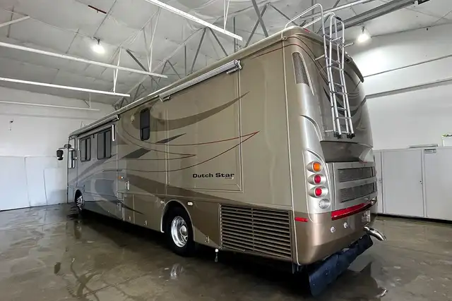 2006 Newmar Dutch Star 4028 – Pre-Owned Class A Motorhome. in RVs & Motorhomes in Red Deer - Image 7