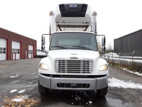 2018 Freightliner M2 106 Ryder Stock ID: 803745 Transmission Type/Speed: AUTO 6 Engine: DIESEL B6.7... (image 1)