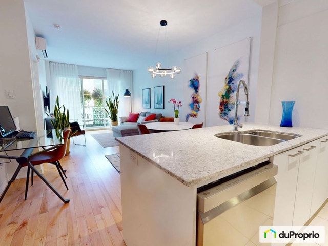 $378,500 - Condominium for sale in Mount-Royal — photo 2