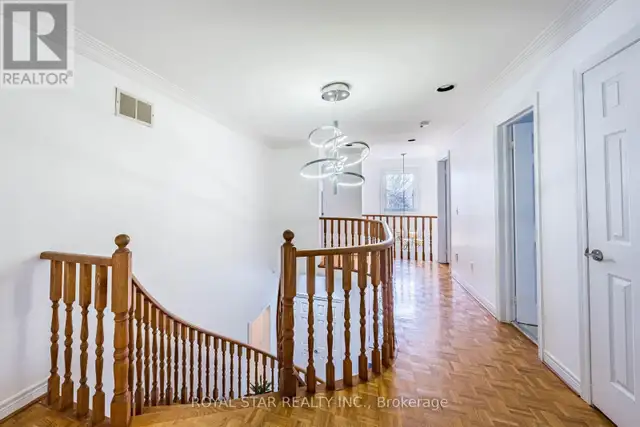 40 OAKDALE ROAD Vaughan (Maple), Ontario in Houses for Sale in Markham / York Region - Image 23