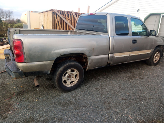 2003 silverado 4.8L 2wd in Cars & Trucks in Truro