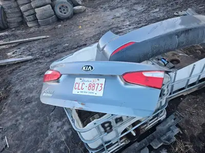 NICE SHAPE GOOD PRICES ___________________ THE JUNKYARD BOYLE ALBERTA! 5000 CARS AND TRUCKS! 780 689...