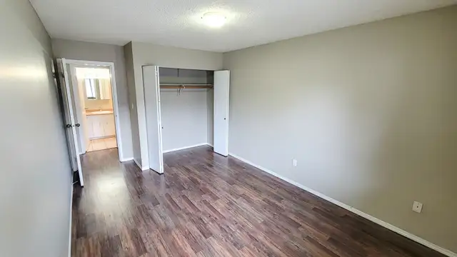 Clearbrook Apartment For Rent | Dahlstrom Manor Apartments in Long Term Rentals in Abbotsford - Image 16