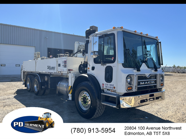 2014 Alliance JFS-12H Line Pump Concrete Pump Truck in Heavy Trucks in St. Albert - Image 5