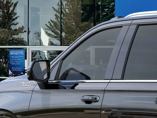 2026 Chevrolet Suburban High Country in Cars & Trucks in Barrie - Image 14