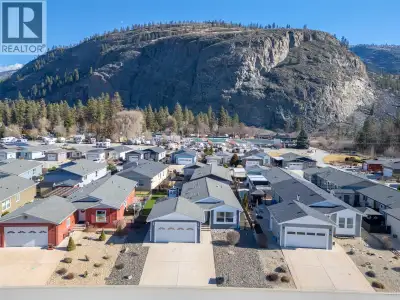 Seller are Covering the First-year pad rent!!! Great Home, Great Value, Motivated Seller! - just min...