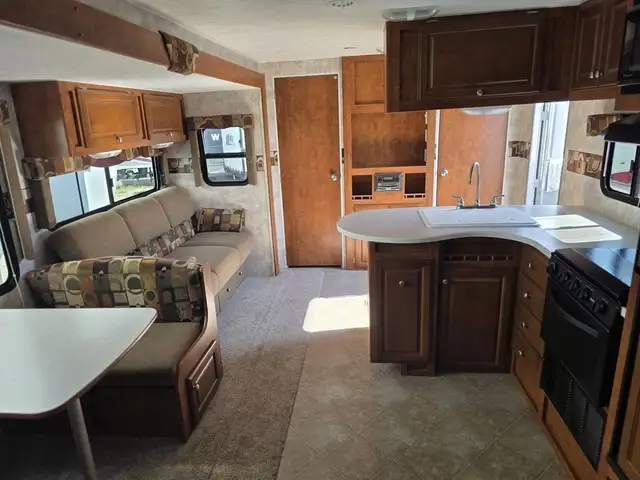2008 Pacific Coachworks Tango 286 RBSS in Travel Trailers & Campers in Penticton - Image 13
