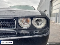 2010 Dodge Challenger SRT8 Brilliant Black Crystal Pearlcoat SRT HEMI 6.1L V8. PREMIUM SOUND SYSTEM... (image 6)