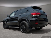 This Jeep Grand Cherokee WK delivers a Regular Unleaded V-6 3.6 L/220 engine powering this Automatic... (image 3)