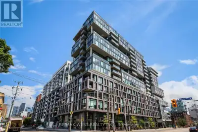 1106 - 111 BATHURST STREET Toronto (Waterfront Communities), Ont