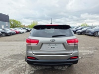 Zoomer Auto 2017 Kia Sorento AWD Comes with Heated Seats, Bluetooth, Backup Sensors, Power Windows L... (image 4)