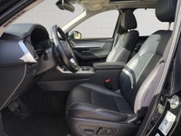 8-Speed Automatic Transmission | i-ACTIV All-Wheel Drive | i-Stop Idle-Stop Technology | Power Panor... (image 9)