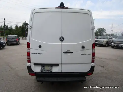 2015 Mercedes-Benz Sprinter 3/4 TON CARGO-MOVING 3 PASSENGER 3.0 in Cars & Trucks in Markham / York Region - Image 9