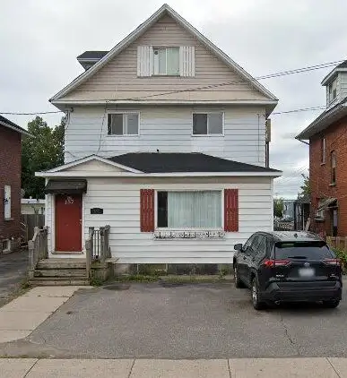 Room for Rent I 157 Albert Street East