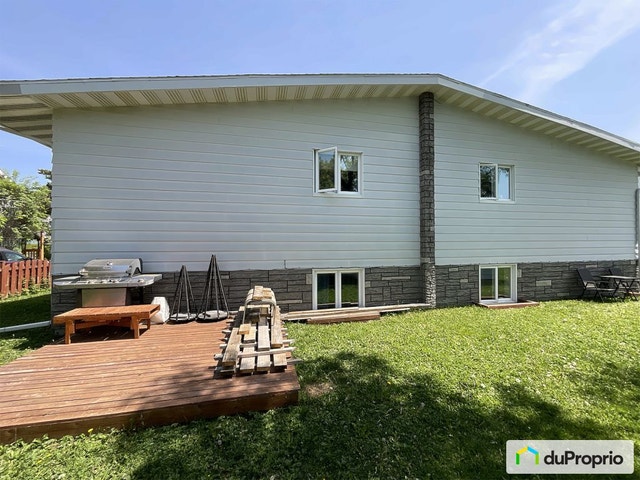 $407,000 - Quadruplex for sale in Mont-Joli — photo 2