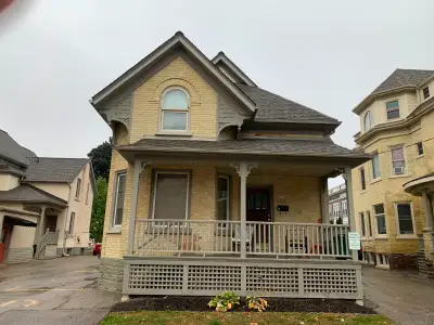 Spacious 1600 sq. ft. apartment on main floor and 2nd floor of well maintained Victorian home on qui...