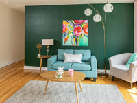 Set on leafy grounds in a mature, family-oriented community in Ottawa’s east end, Eastwood Park Apar... (image 1)