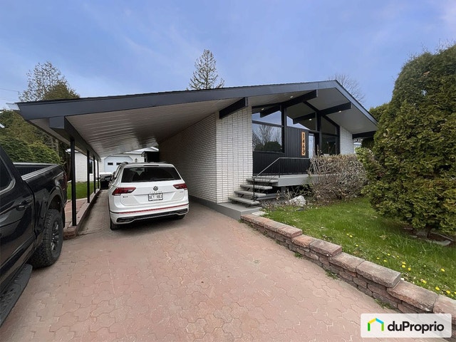 $325,000 - Bungalow for sale in St-Felicien — photo 1