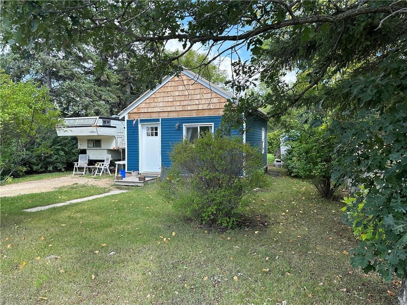 20108 229 Highway Winnipeg Beach, Manitoba Houses for Sale Winnipeg