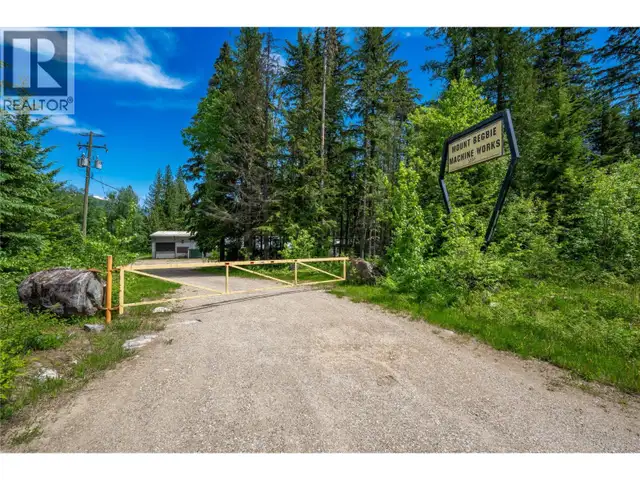 1636 23 Hwy Highway S Revelstoke, British Columbia in Commercial & Office Space for Sale in Revelstoke - Image 12