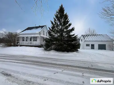 Maison ancestrale dans l'archipel du lac Saint-Pierre en bordure du fleuve Saint-Laurent, près de Be...