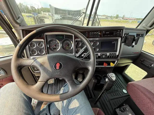 2020 KENWORTH T800 in Heavy Trucks in Saskatoon - Image 12
