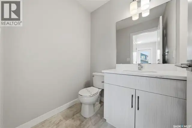 139 Stilling MEWS Saskatoon, Saskatchewan in Houses for Sale in Saskatoon - Image 13