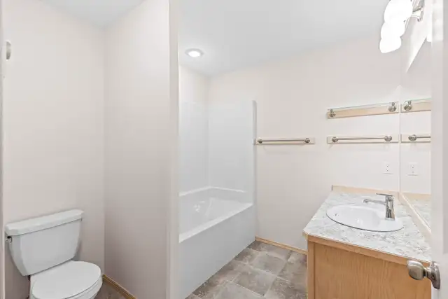 NO CONDO FEES Gorgeous Townhome w Realtor® Tamara Cromarty in Houses for Sale in Whitehorse - Image 29