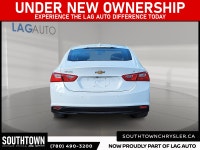 2024 Chevrolet Malibu LT 1LT Experience the Chevrolet Malibu LT with only 43715 km on the odometer.... (image 2)
