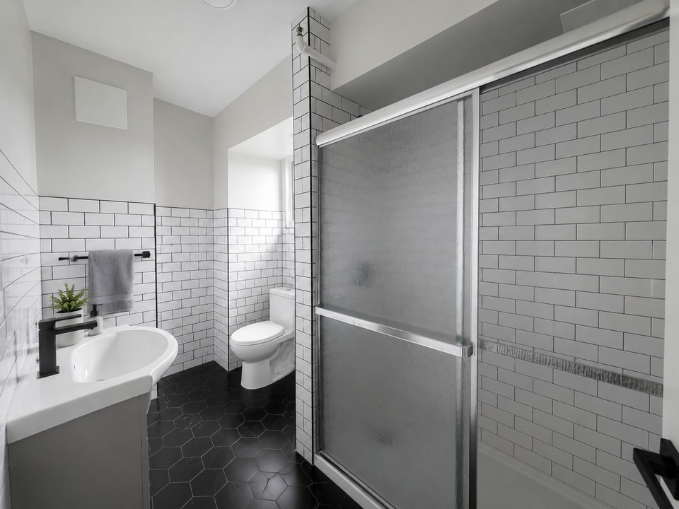 Spacious 1 bed + den Downtown Dartmouth 5