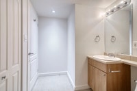 Akelius one bedroom apartment for rent. Located near Atwater in the Little Burgundy neighborhood, Mo... (image 6)