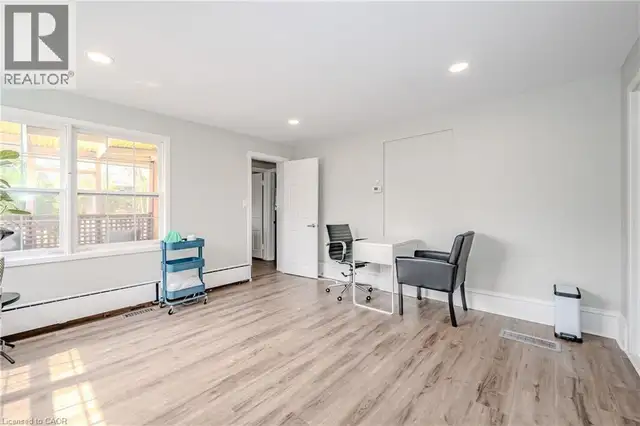492 LOCUST Street Unit# 1 Burlington, Ontario in Commercial & Office Space for Rent in Oakville / Halton Region - Image 13