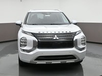 The Outlander is praised for its generous cargo room, smooth ride, and generally good fuel efficienc... (image 1)