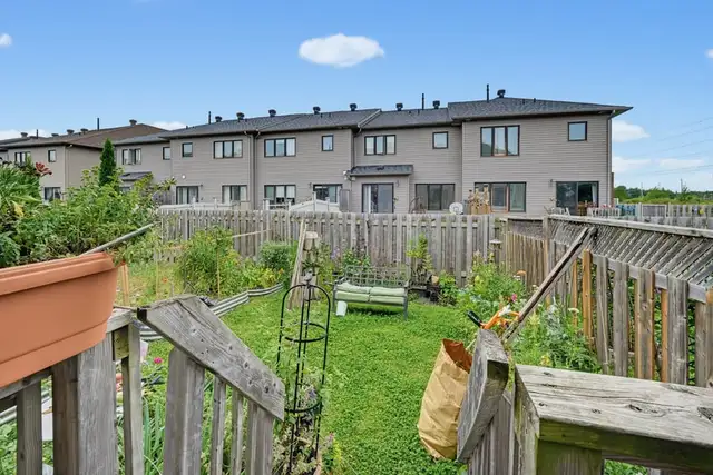 House for Rent Ottawa 102 Nacarat Street in Long Term Rentals in Ottawa - Image 14