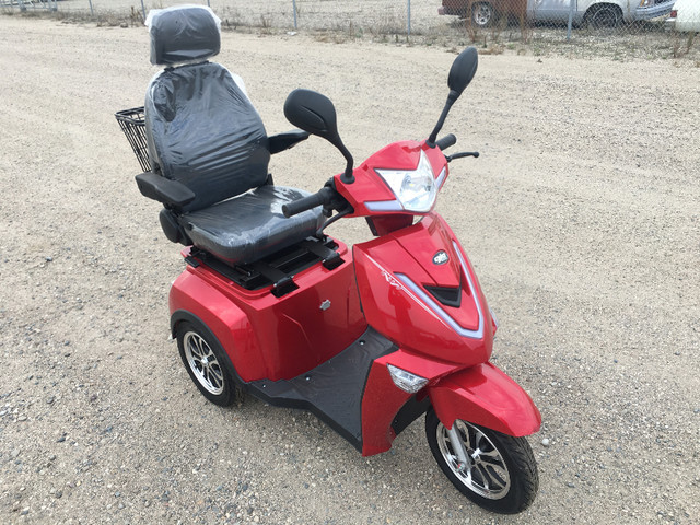 BRAND NEW GIO TITAN PREMIUM HEAVY MOBILITY SCOOTER in Other in Winnipeg - Image 2
