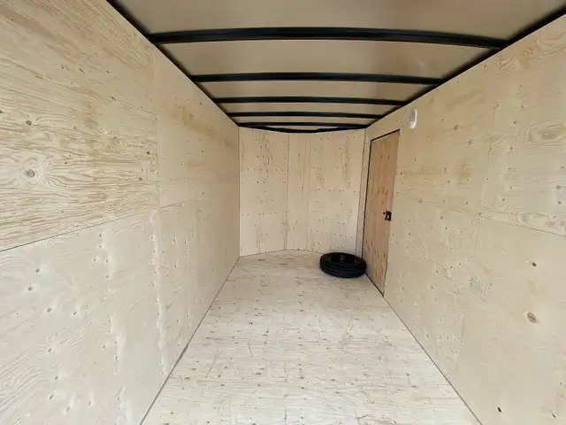 2026 Royal Cargo LCHT35-716V-86 Enclosed Cargo Trailer in Cargo & Utility Trailers in Edmonton - Image 9