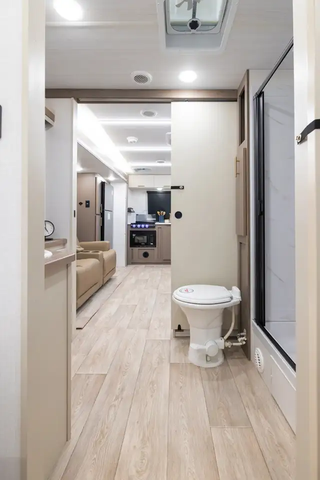 2026 Forest River EAST TO WEST ALTA 2775KFK in Travel Trailers & Campers in Regina - Image 16