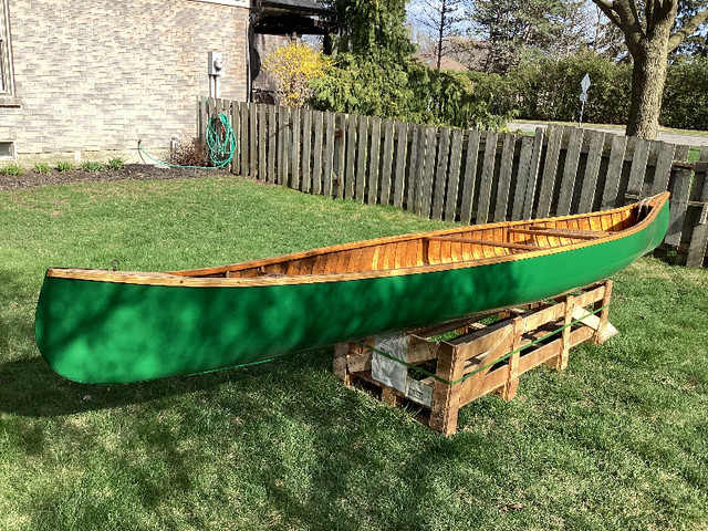 vintage Chestnut canoe 15 ft. Bobs Special, new condition in Canoes, Kayaks & Paddles in Oshawa / Durham Region - Image 3