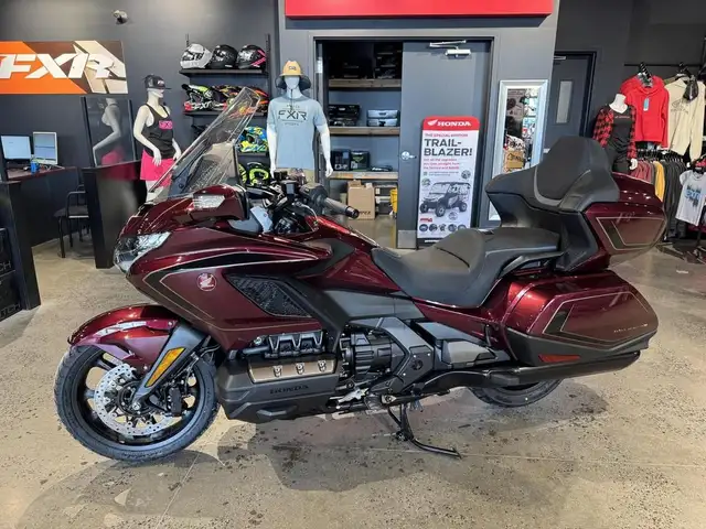 2025 Honda Goldwing Tour 50th Anniversary in Sport Touring in Ottawa - Image 3