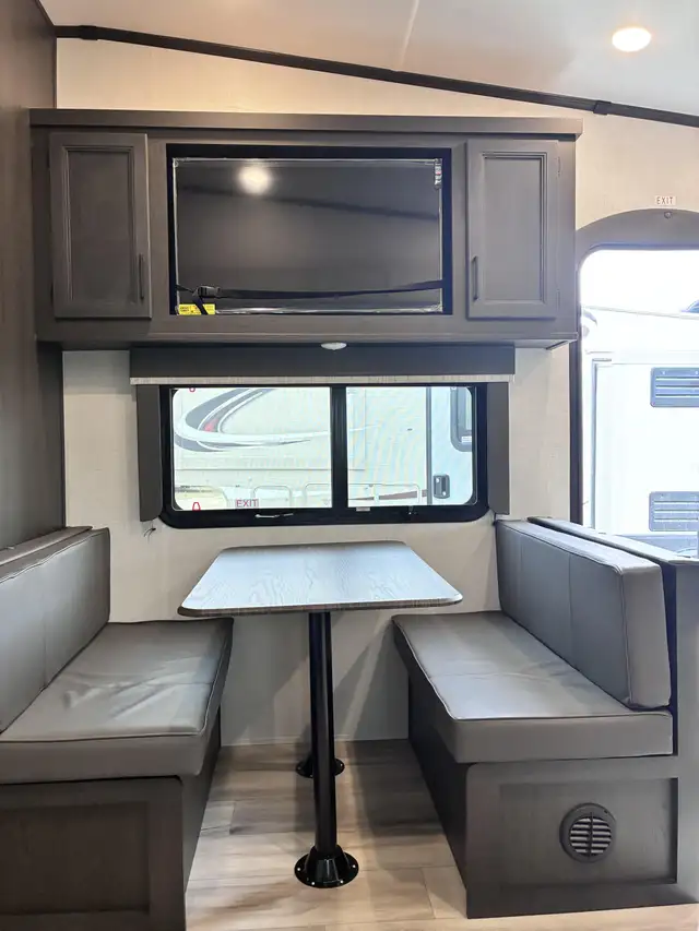 2025 Keystone ARCADIA 21 SRK in Travel Trailers & Campers in St. Albert - Image 17