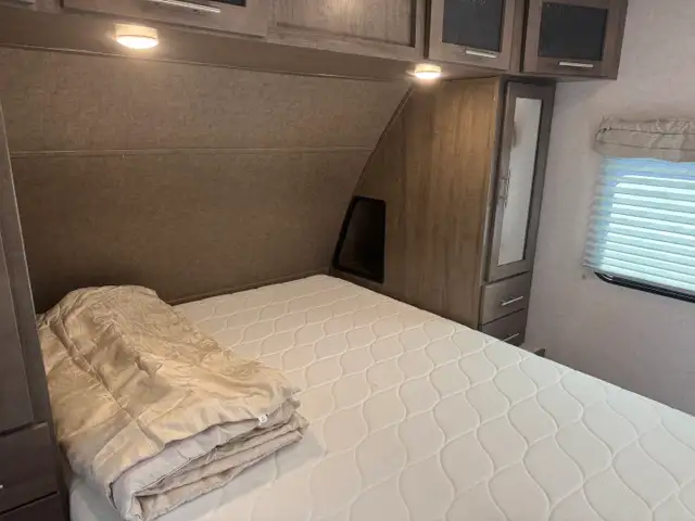 2019 Forest River SURVEYOR 285 IKLE in Travel Trailers & Campers in St. Albert - Image 18
