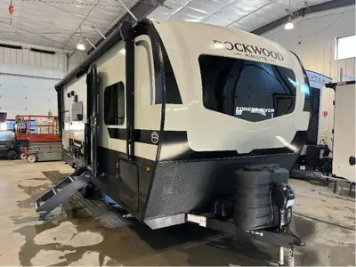 Financing Available O.A.C. . Vehicle Information Provided by autoTRADER.ca LET YOUR ADVENTURE START...