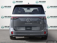 3rd Row Seat, AWD, Adaptive Cruise Control, Blind Spot Monitor, Navigation System, Parking Assist! T... (image 4)