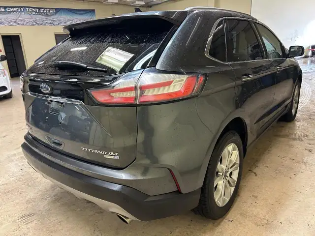 2020 Ford Edge Titanium408909490369996804
