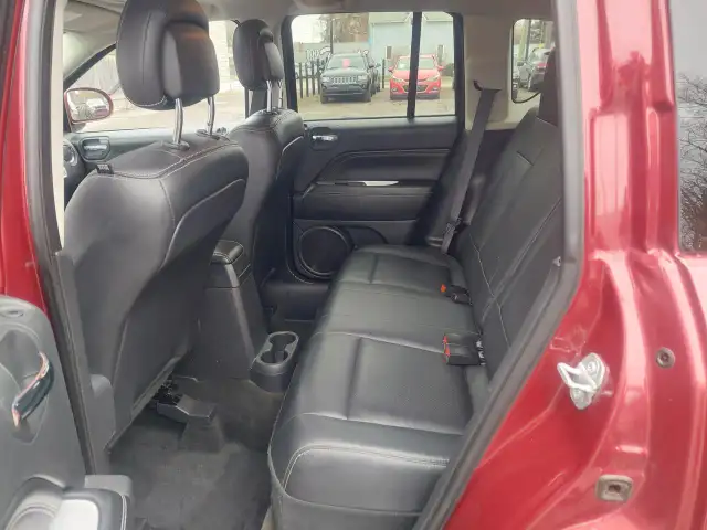 2017 Jeep Compass 4WD 4dr High Altitude Edition *Ltd Avail* in Cars & Trucks in Oshawa / Durham Region - Image 17