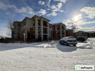 OFFRE D'ACHAT ACCEPTÉE - ATTENTE TOMBÉE DES CONDITIONS Prestigieux complexe les Cours Georgiennes :...