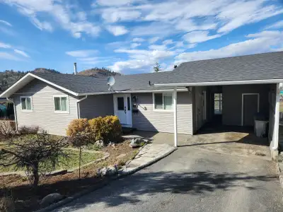 2 bedroom basement suite in family neighbourhood cul-de-sac in Sahali, 1 bath, fridge, stove, washer...