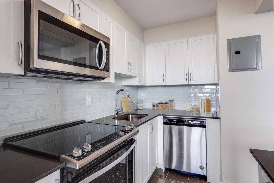 2 Bedroom Apartment for Rent - 2892 St Clair Avenue East 5