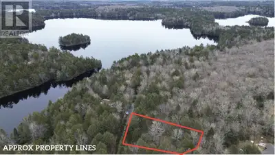 Cant find what youre looking for in cottage country? Maybe its time to build! Sunrise Circle East, i...